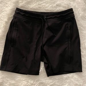TNACTION 5” TRACK SHORTS